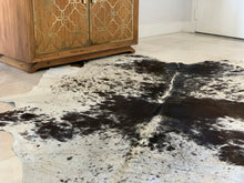 Load image into Gallery viewer, Real Cowhide rug Salt and Pepper Black and White