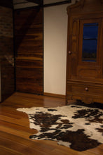 Load image into Gallery viewer, Tricolor Cowhide Rug